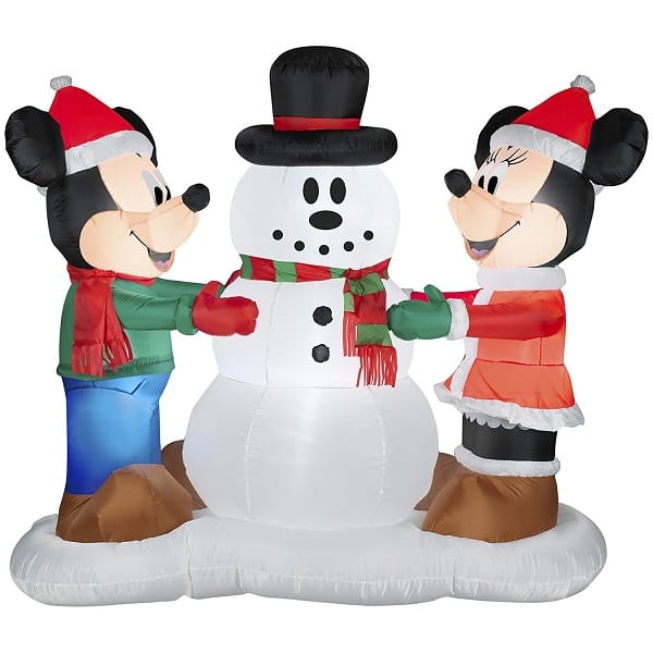 19 Best Inflatable Outdoor Christmas Decorations 2020